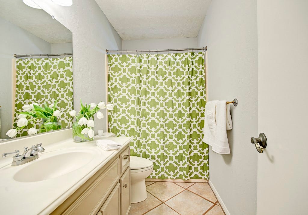 609 Mary Ann Drive, Friendswood, TX 77546 609 Mary Ann Drive, Friendswood, TX 77546