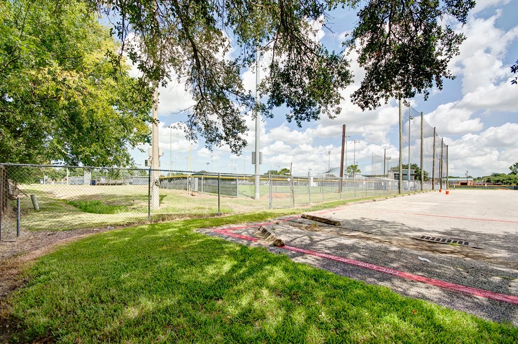 609 Mary Ann Drive, Friendswood, TX 77546 609 Mary Ann Drive, Friendswood, TX 77546