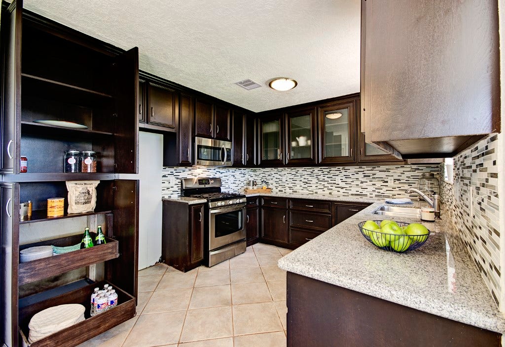 609 Mary Ann Drive, Friendswood, TX 77546 609 Mary Ann Drive, Friendswood, TX 77546