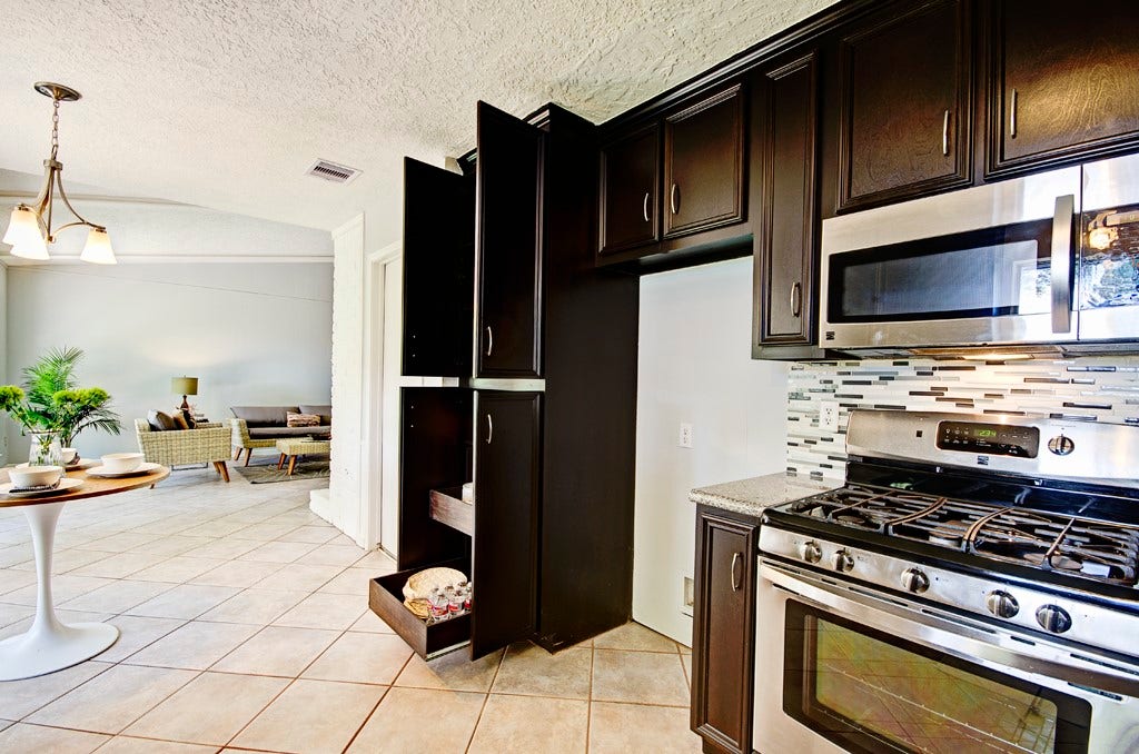 609 Mary Ann Drive, Friendswood, TX 77546 609 Mary Ann Drive, Friendswood, TX 77546