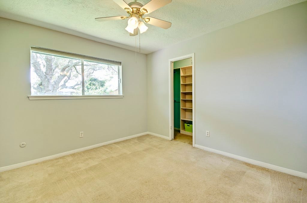 609 Mary Ann Drive, Friendswood, TX 77546 609 Mary Ann Drive, Friendswood, TX 77546