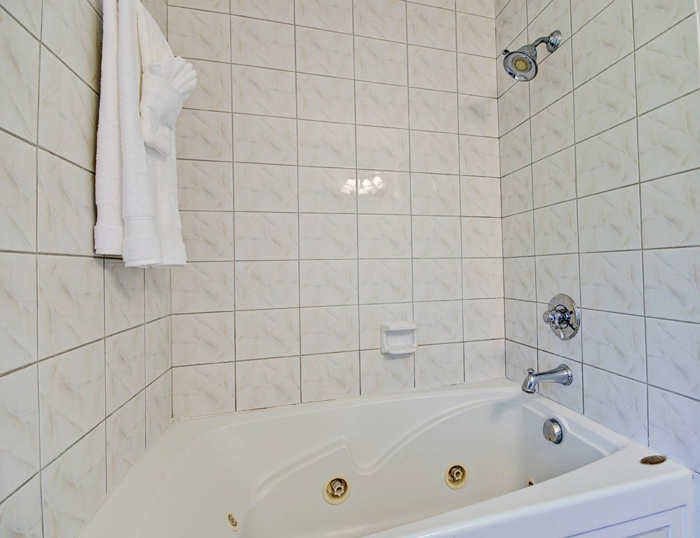 609 Mary Ann Drive, Friendswood, TX 77546 609 Mary Ann Drive, Friendswood, TX 77546