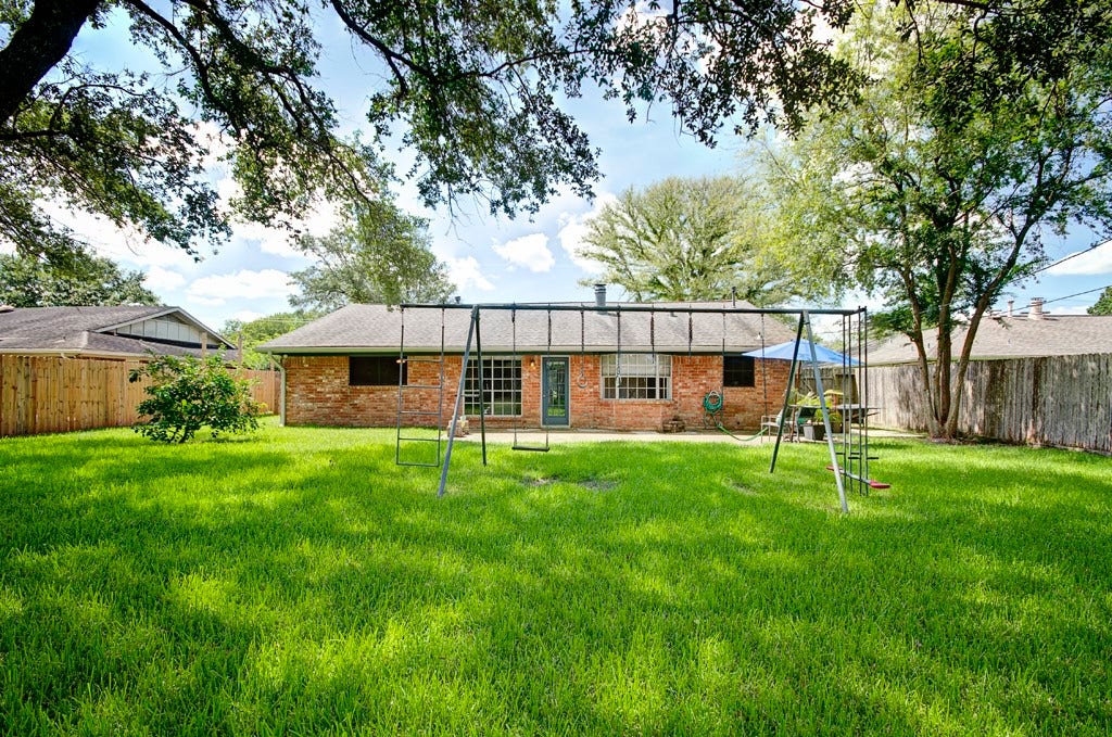 609 Mary Ann Drive, Friendswood, TX 77546 609 Mary Ann Drive, Friendswood, TX 77546