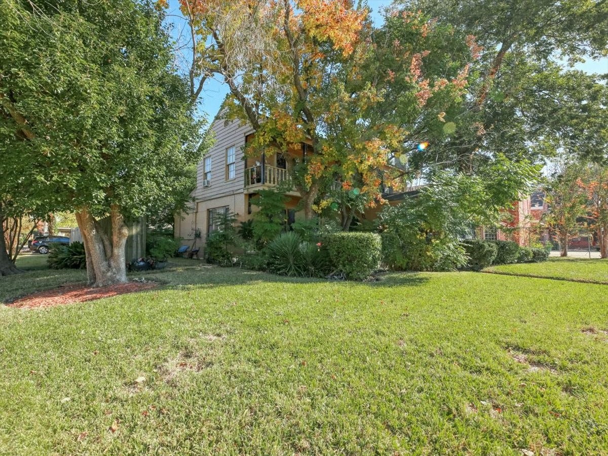 2001 Binz Street, Houston, TX 77004 2001 Binz Street, Houston, TX 77004