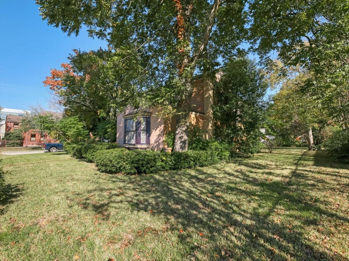 2001 Binz Street, Houston, TX 77004 2001 Binz Street, Houston, TX 77004