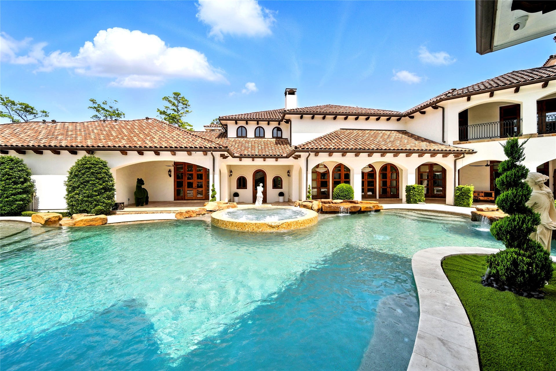701 W Friar Tuck Lane, Houston, TX 77024 701 W Friar Tuck Lane, Houston, TX 77024