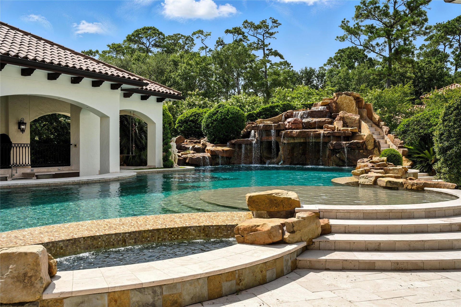 701 W Friar Tuck Lane, Houston, TX 77024 701 W Friar Tuck Lane, Houston, TX 77024
