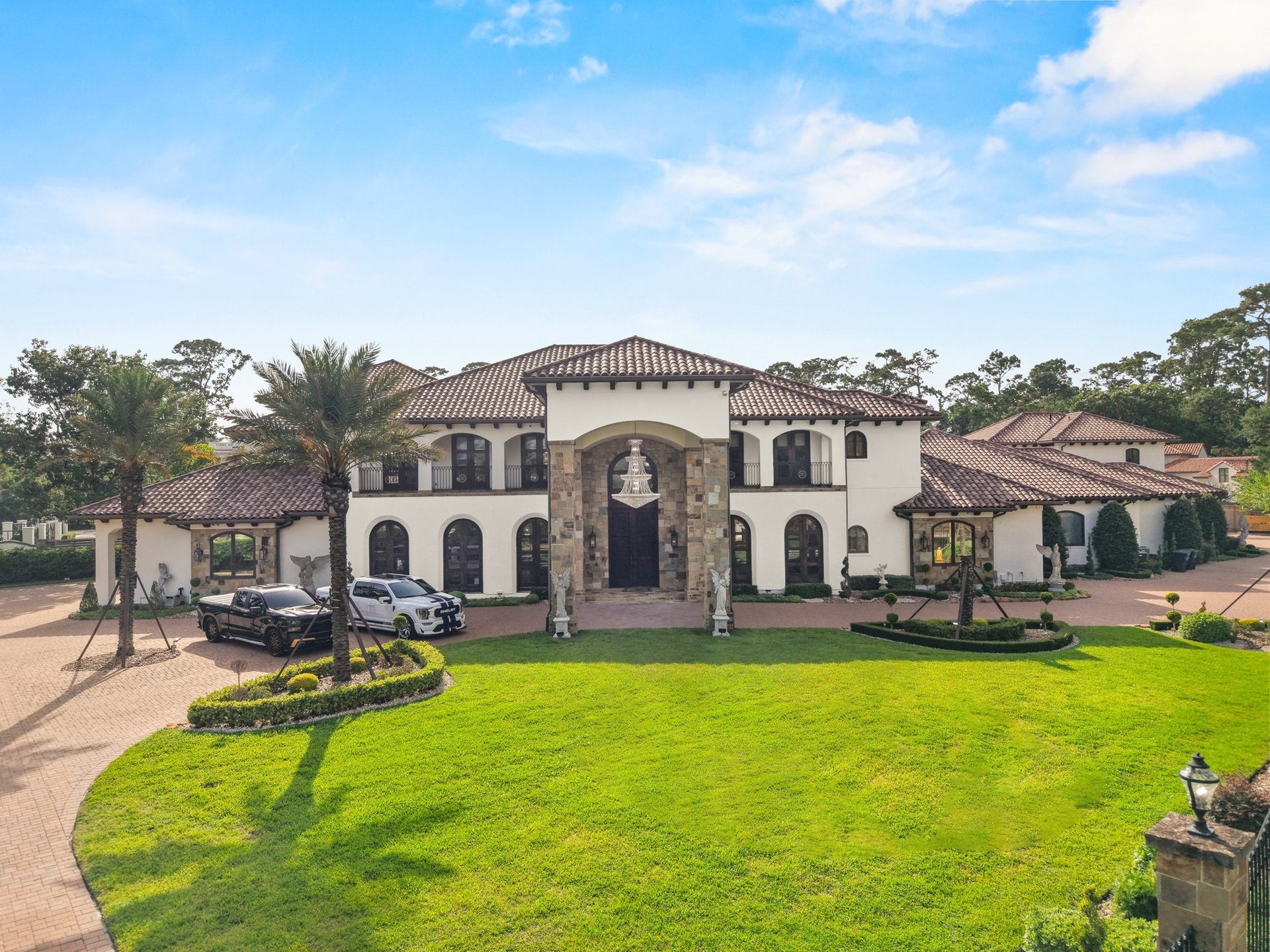 701 W Friar Tuck Lane, Houston, TX 77024 701 W Friar Tuck Lane, Houston, TX 77024
