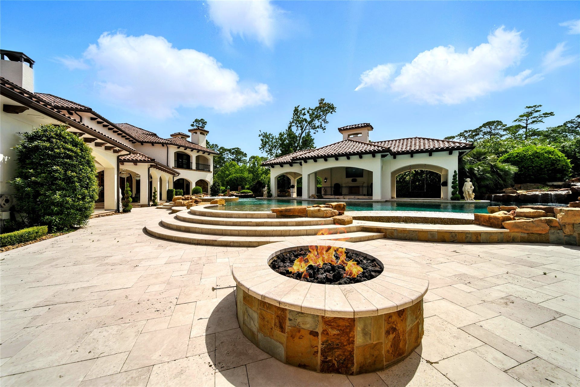 701 W Friar Tuck Lane, Houston, TX 77024 701 W Friar Tuck Lane, Houston, TX 77024