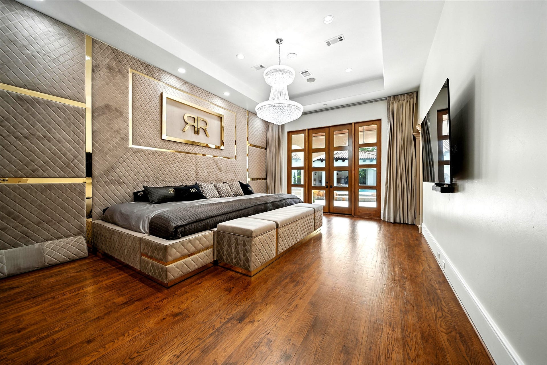 701 W Friar Tuck Lane, Houston, TX 77024 701 W Friar Tuck Lane, Houston, TX 77024