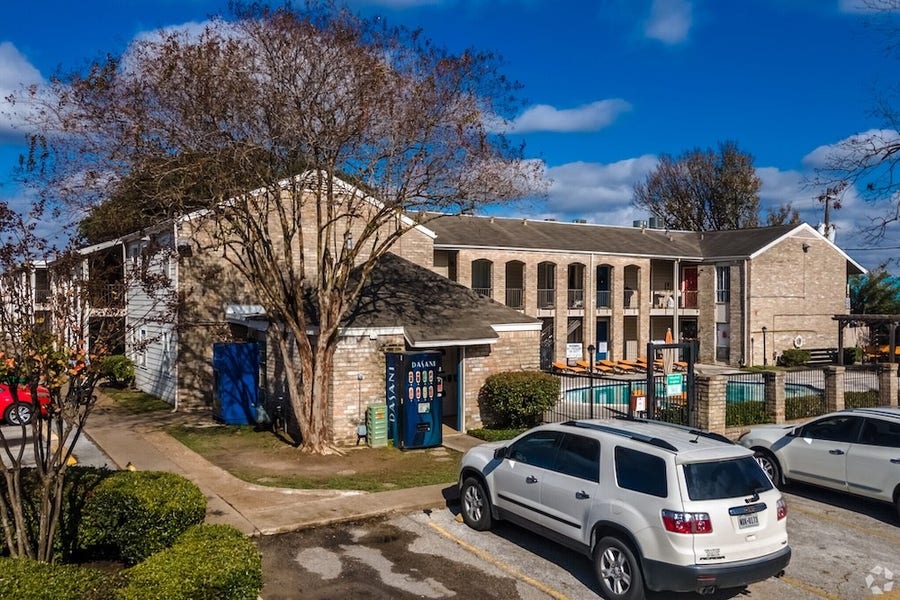 Property photo for 480 W Parker Road, #16, Houston, TX