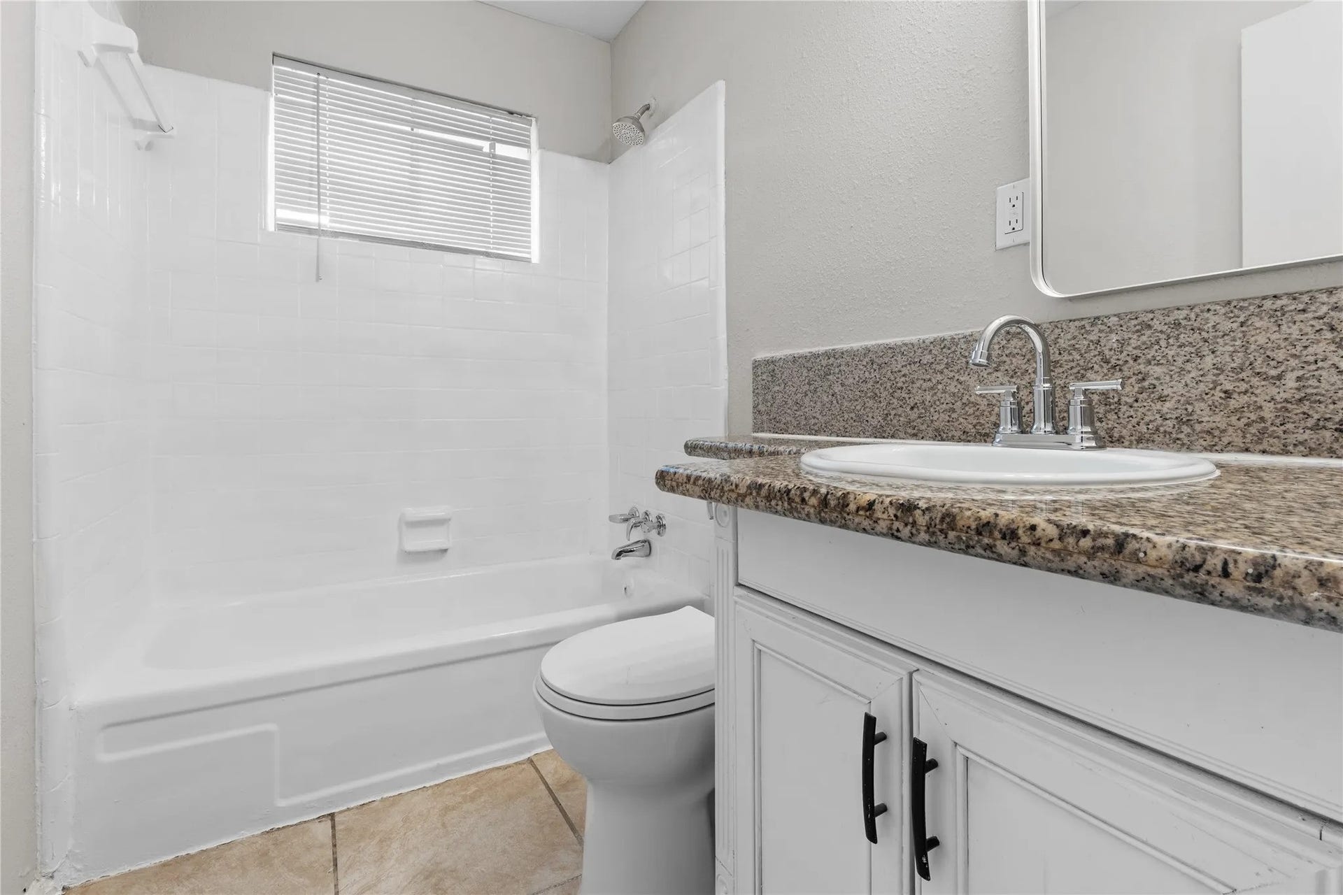 2819 Berry Street, #4, Houston, TX 77004 2819 Berry Street, #4, Houston, TX 77004