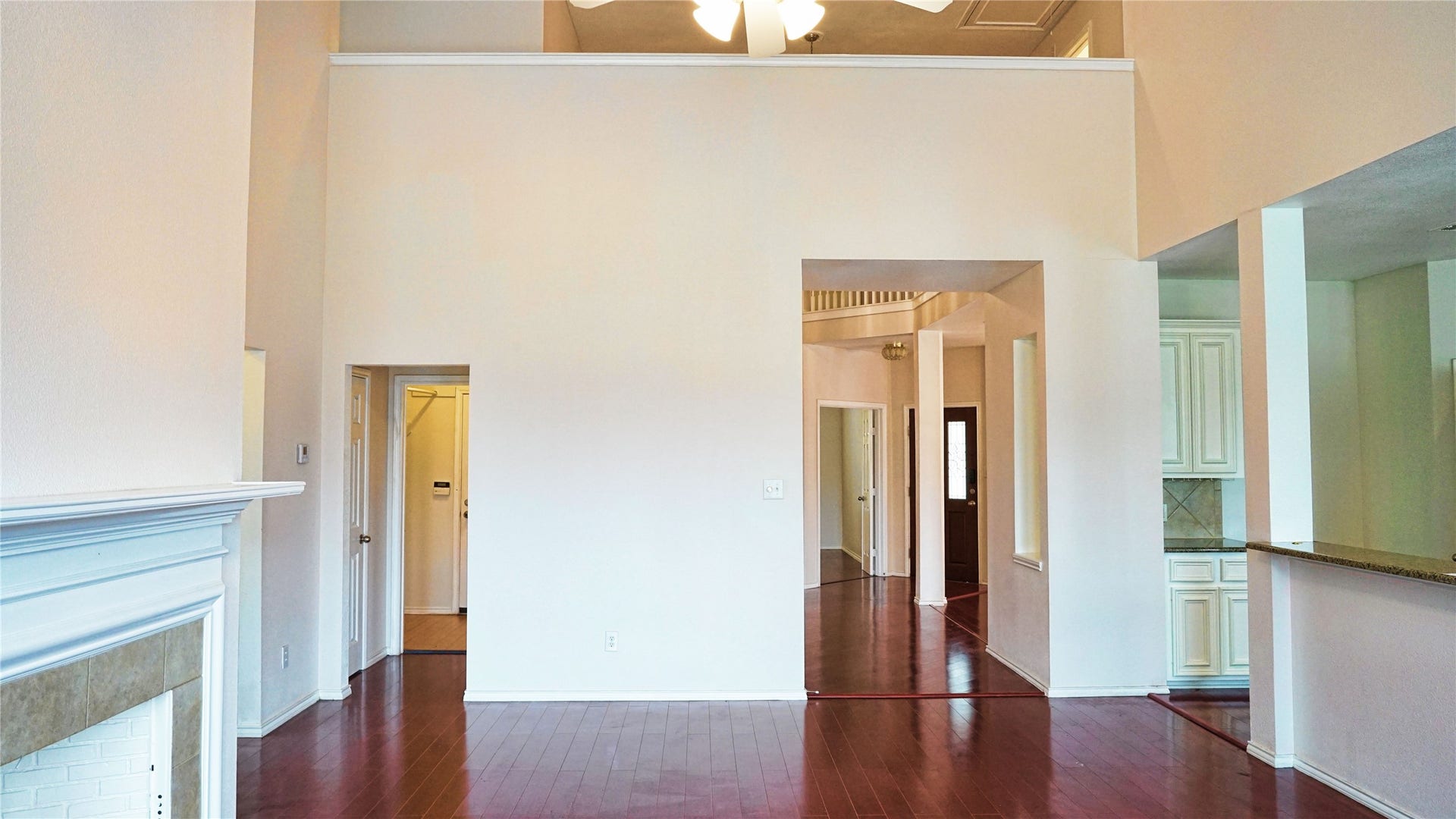 22147 Canyonwood Park Lane, Richmond, TX 77469 Family room