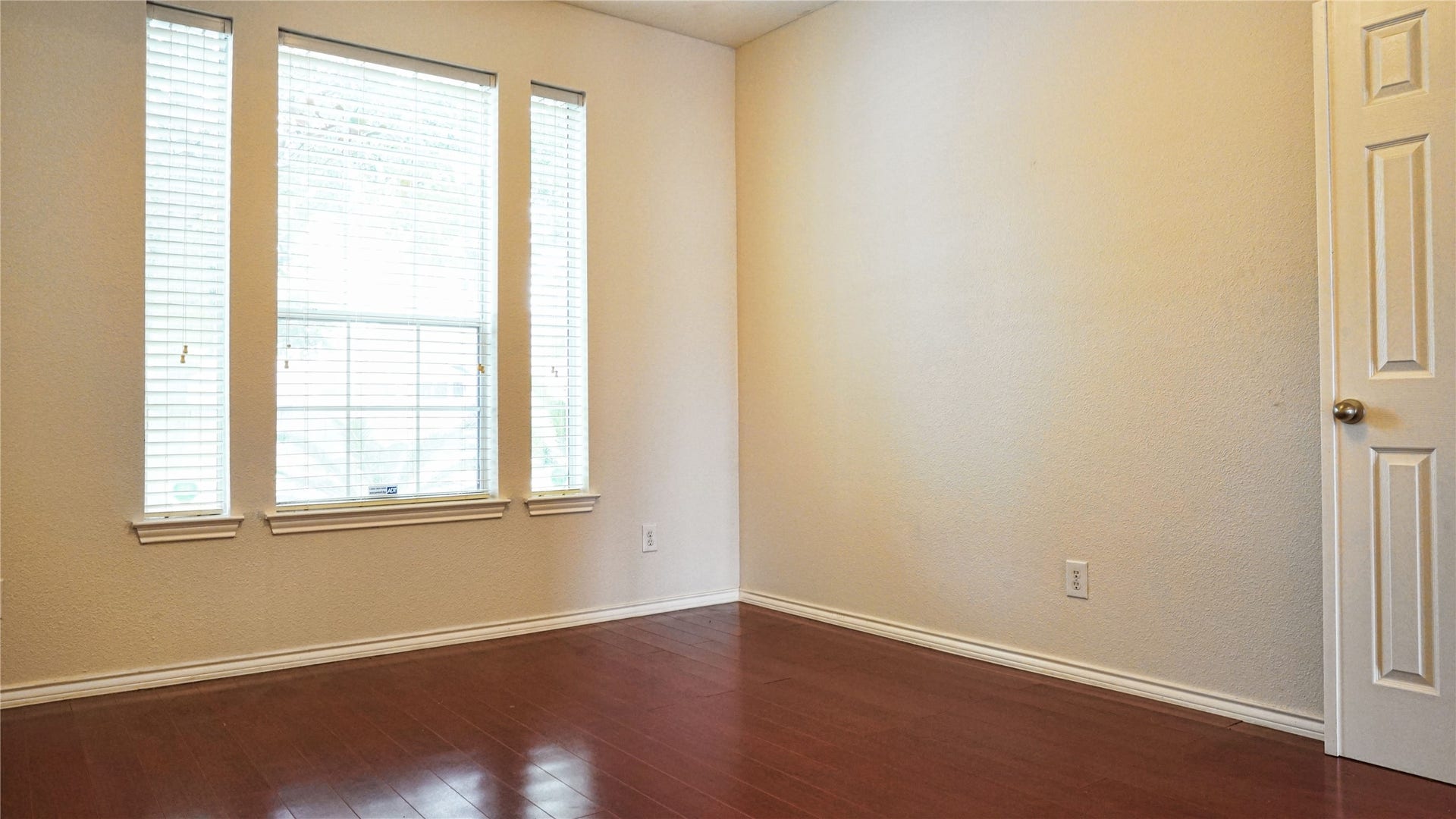 22147 Canyonwood Park Lane, Richmond, TX 77469 Office/study