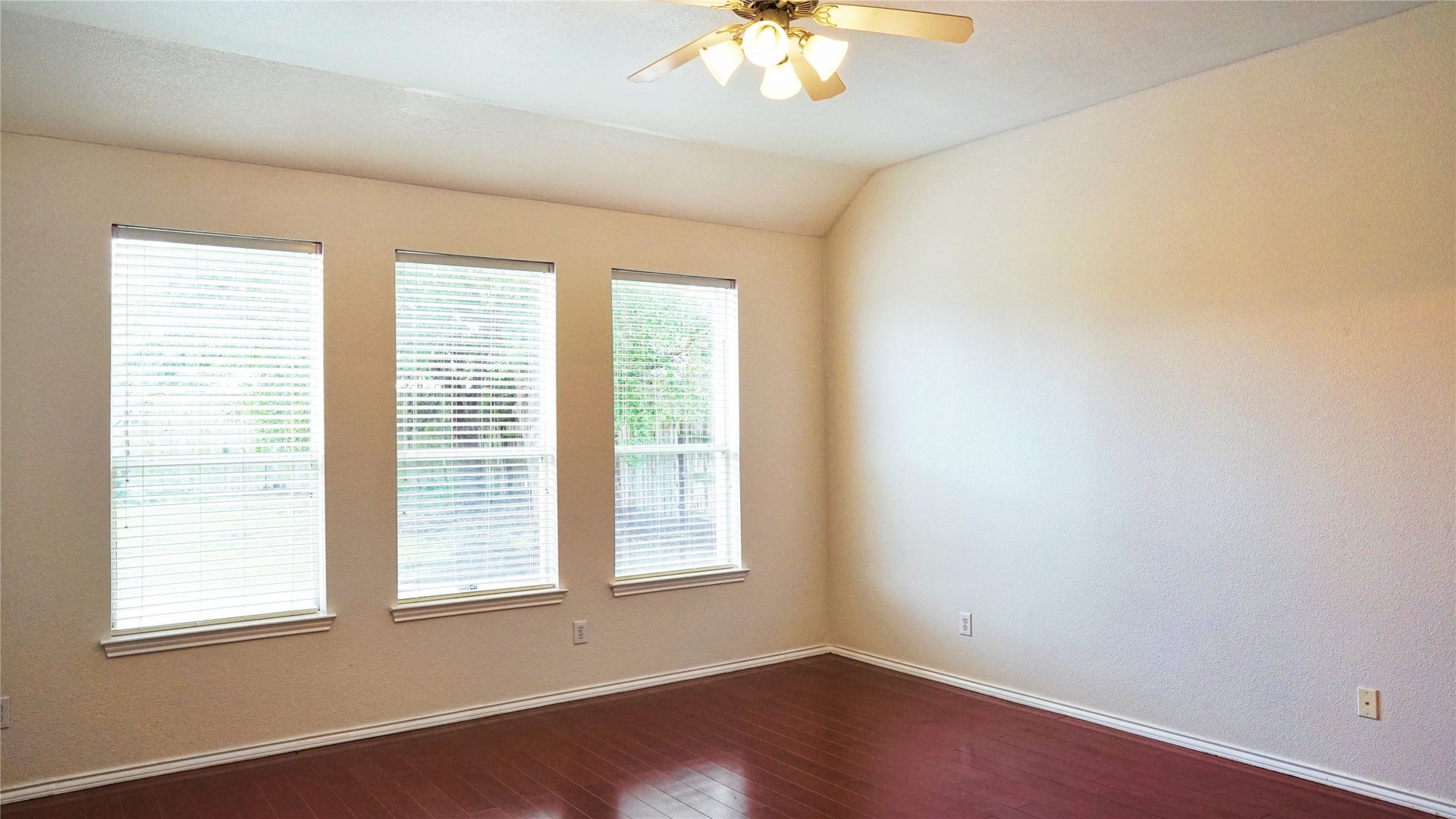22147 Canyonwood Park Lane, Richmond, TX 77469 Primary bedroom