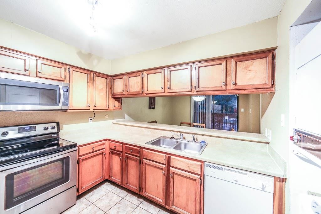 8100 Cambridge Street, #2, Houston, TX 77054 8100 Cambridge Street, #2, Houston, TX 77054