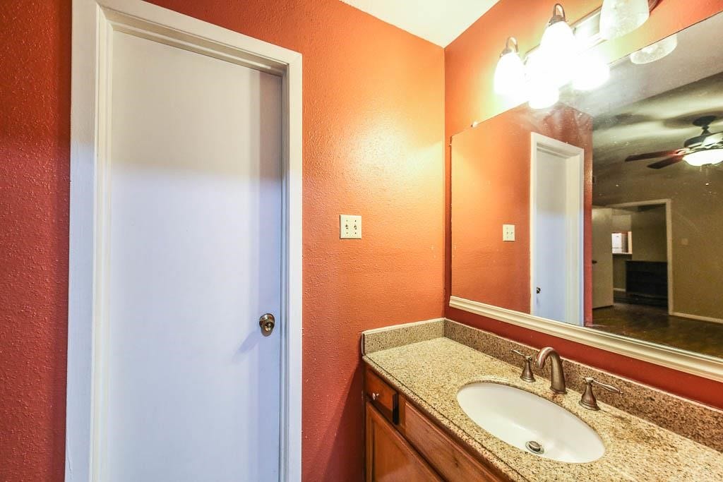 8100 Cambridge Street, #2, Houston, TX 77054 8100 Cambridge Street, #2, Houston, TX 77054