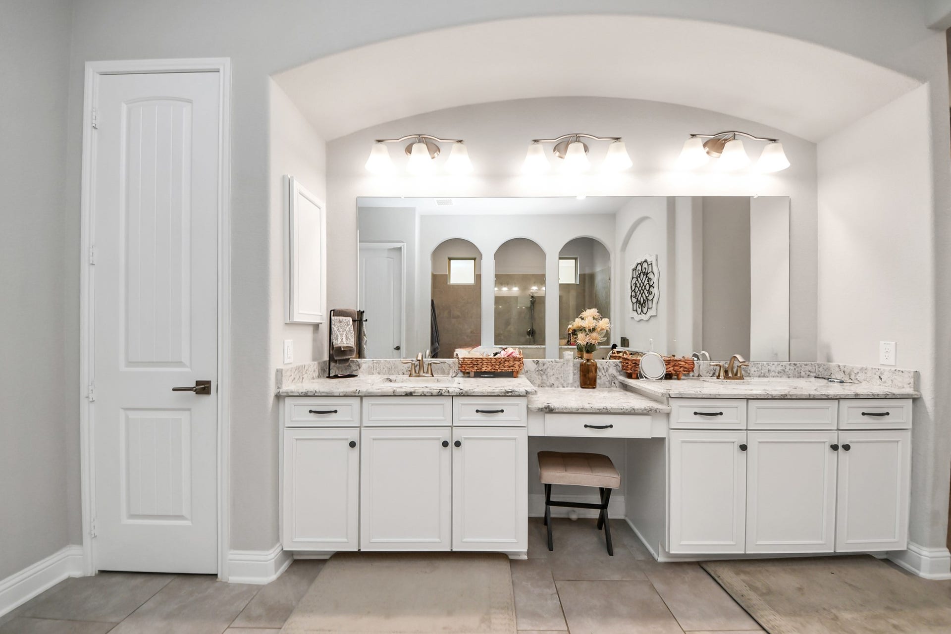 14926 Dogwood View Lane, Cypress, TX 77429 Primary Bathroom featuring double vanity and sitting area for the queen of the house to get ready!