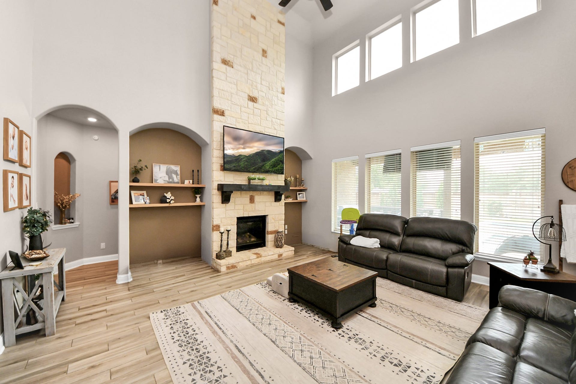 14926 Dogwood View Lane, Cypress, TX 77429 Family Room