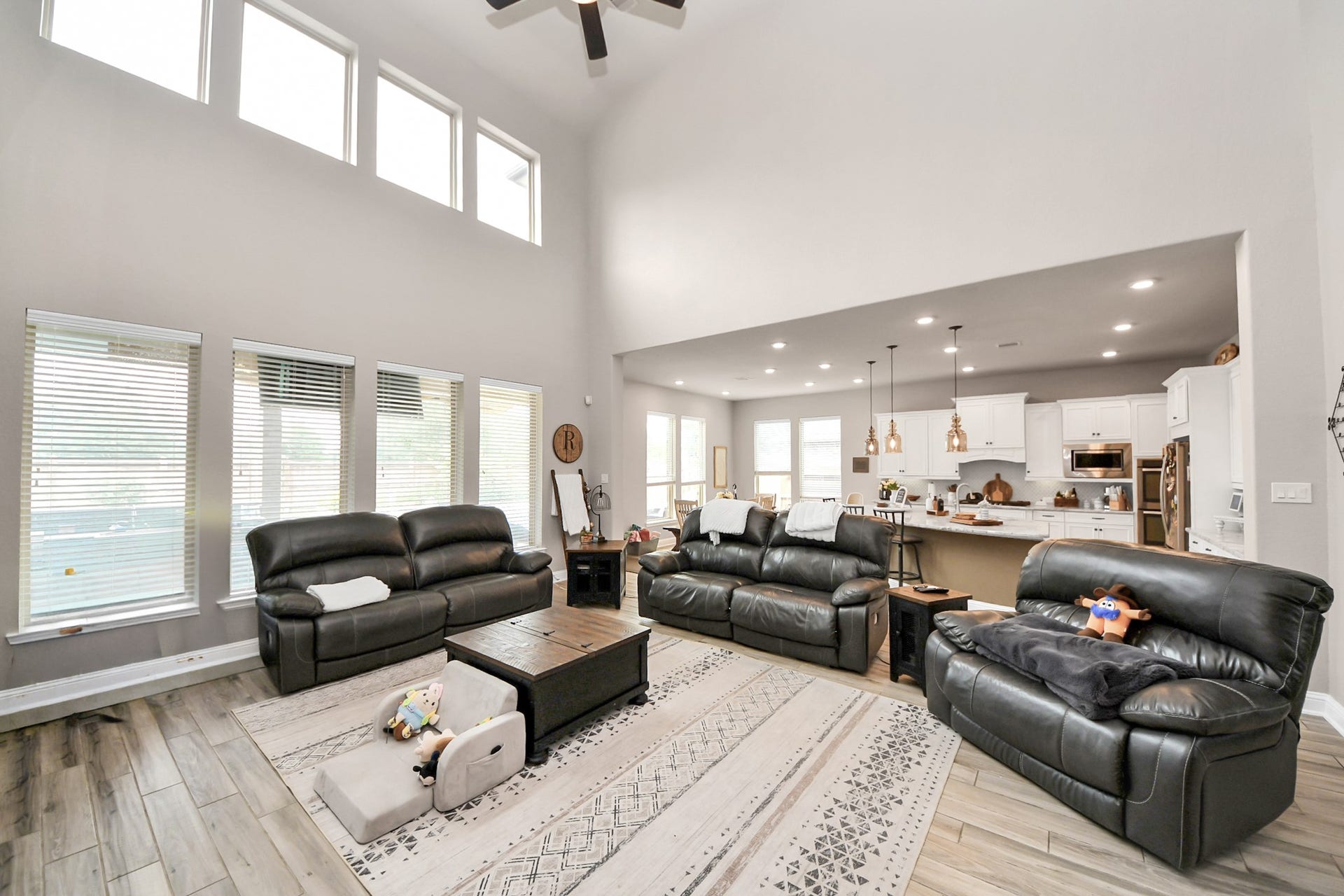 14926 Dogwood View Lane, Cypress, TX 77429 Family Room