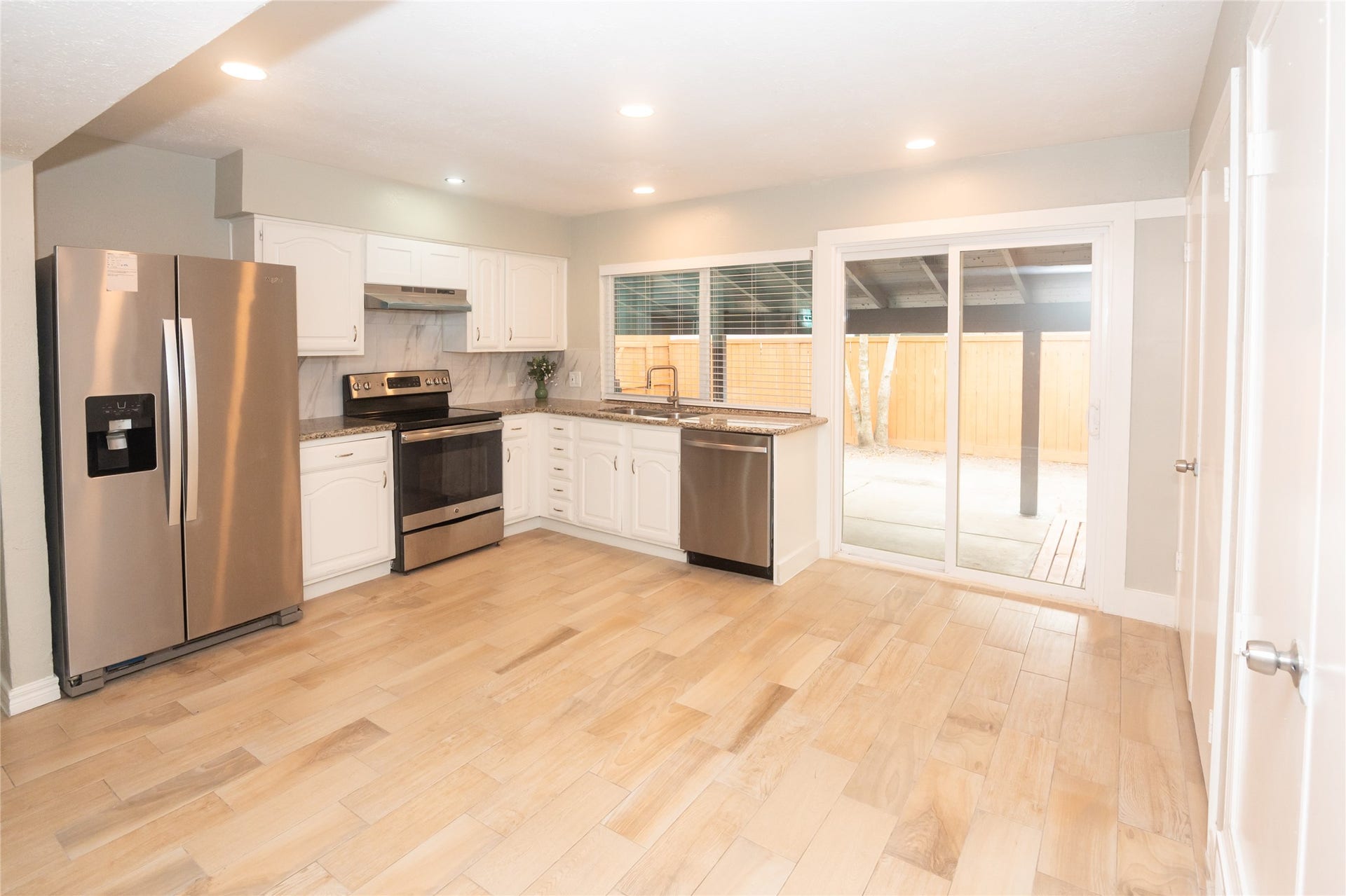 7206 La Granada Drive, Houston, TX 77083 7206 La Granada Drive, Houston, TX 77083