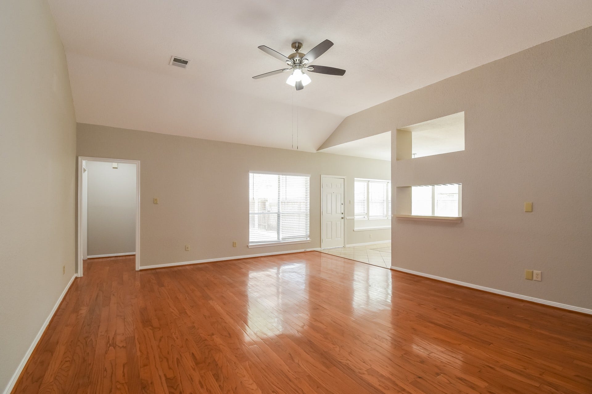 2819 Calender Lake Drive, Missouri City, TX 77459 2819 Calender Lake Drive, Missouri City, TX 77459