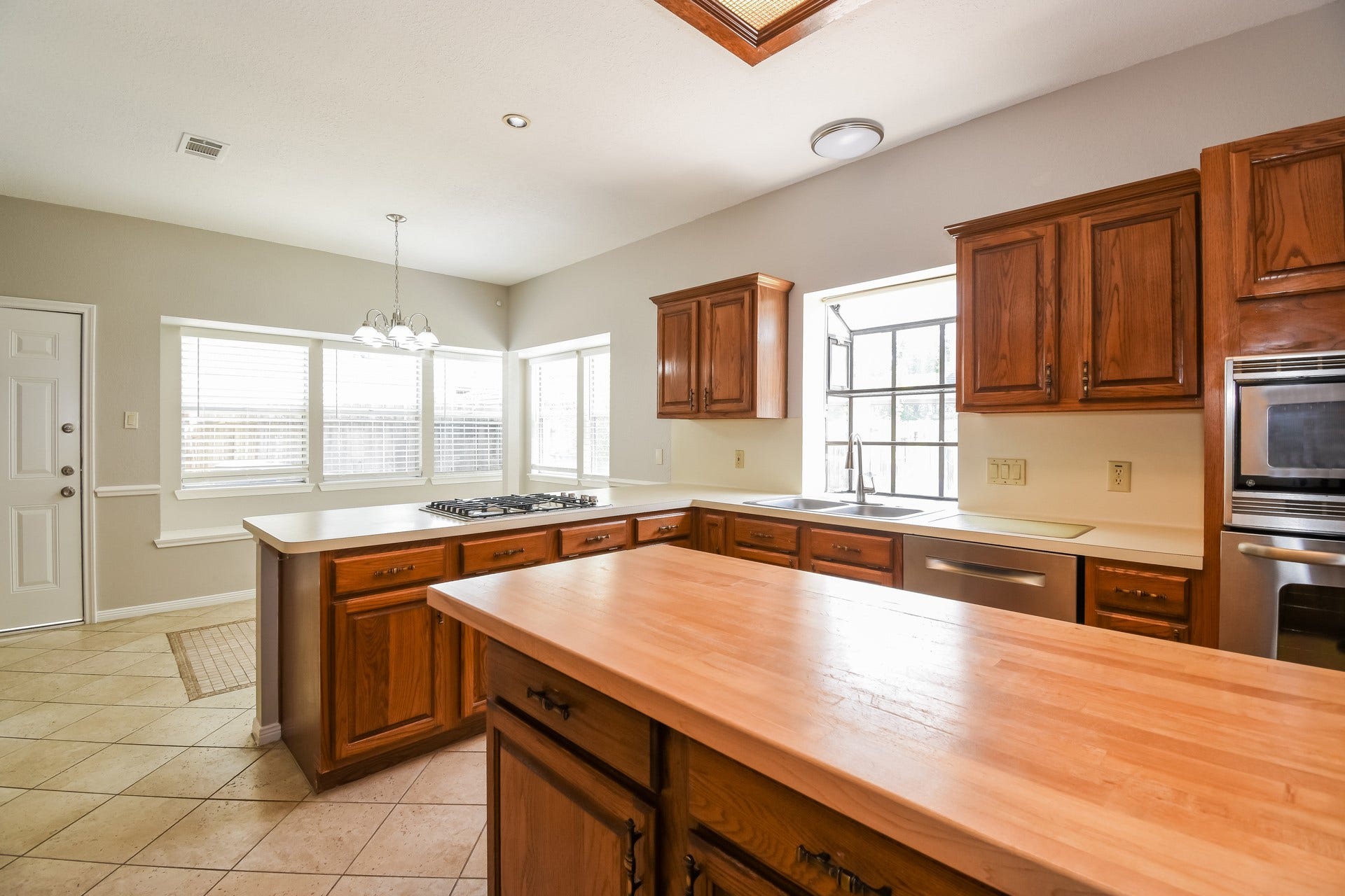 2819 Calender Lake Drive, Missouri City, TX 77459 2819 Calender Lake Drive, Missouri City, TX 77459