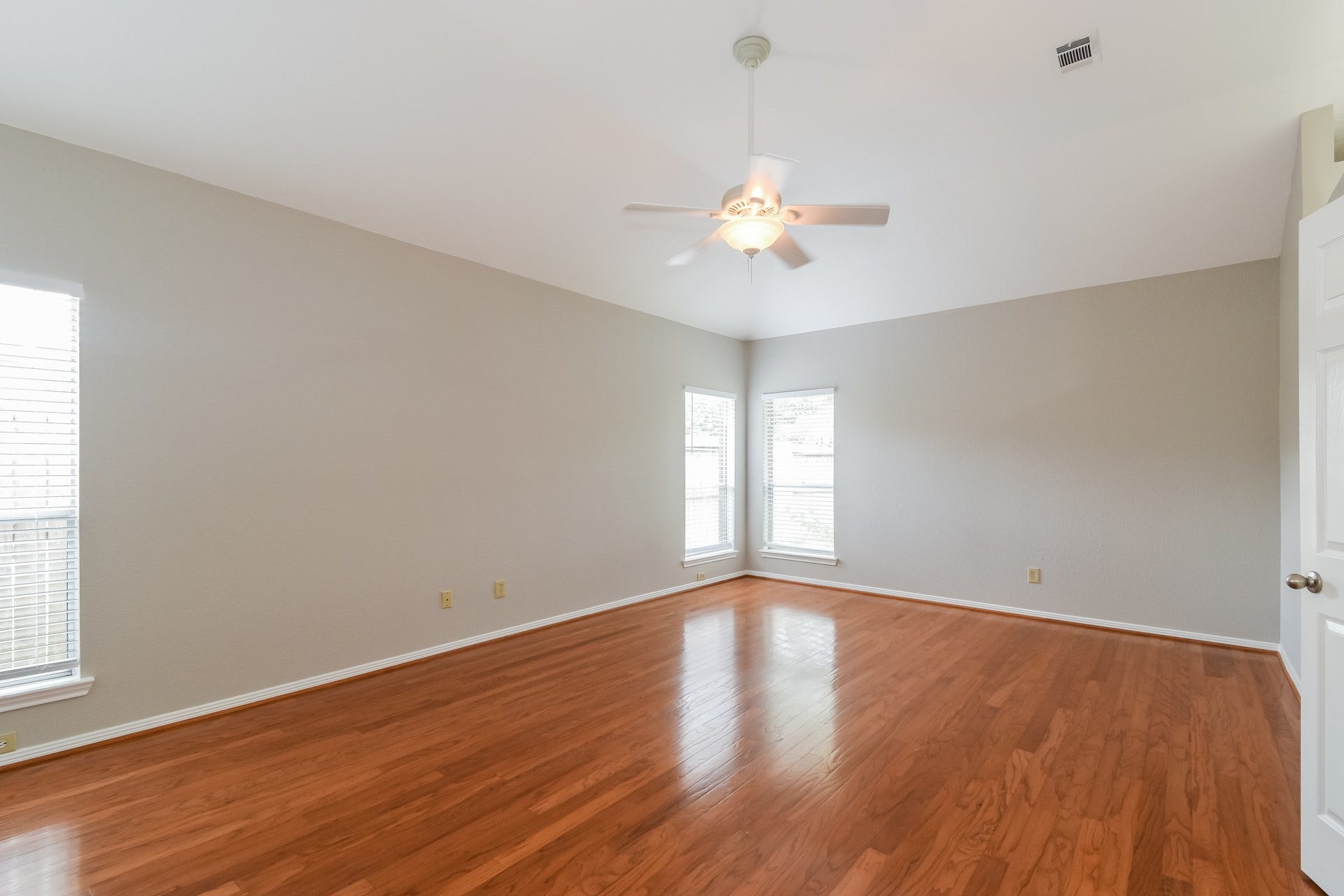 2819 Calender Lake Drive, Missouri City, TX 77459 2819 Calender Lake Drive, Missouri City, TX 77459