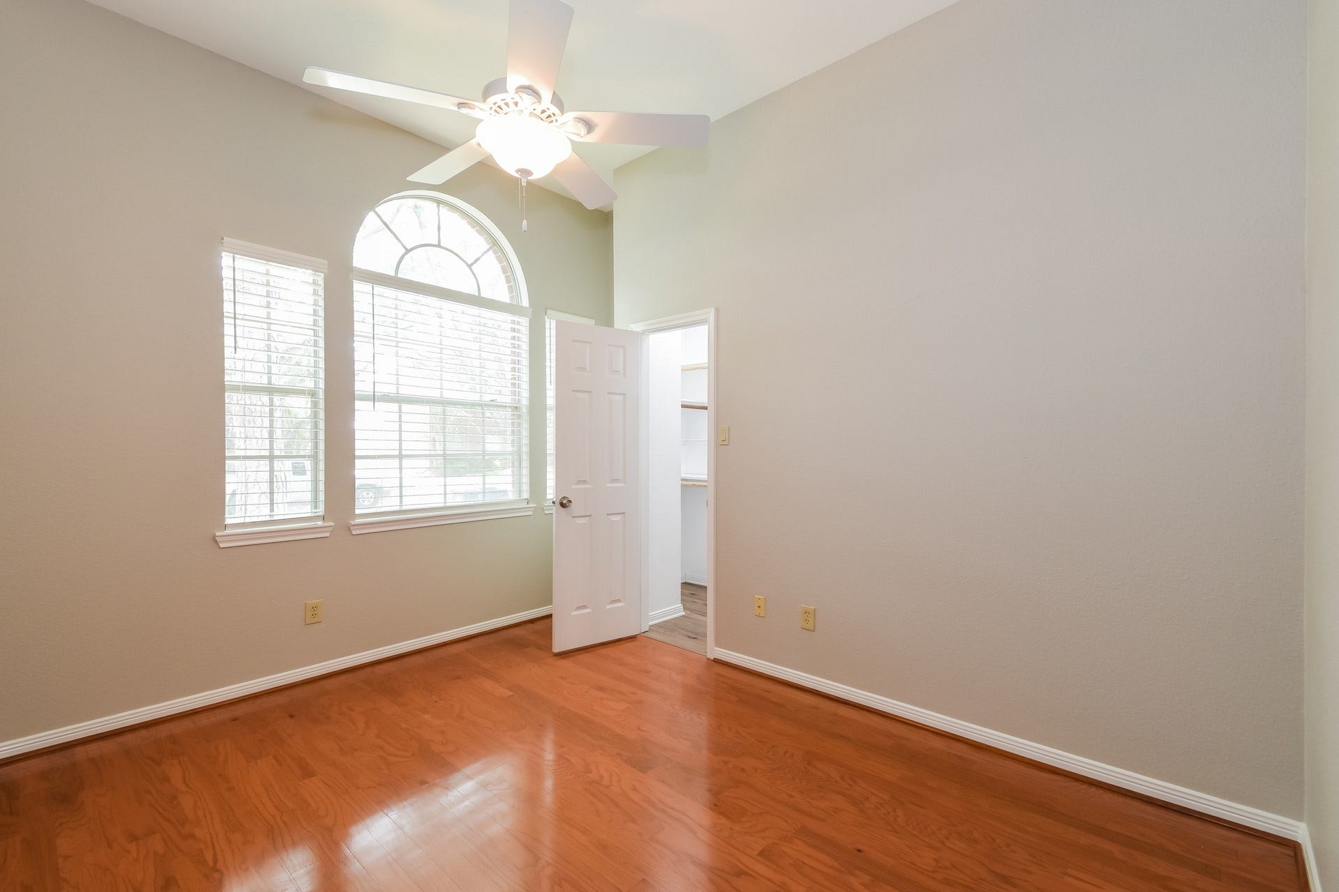 2819 Calender Lake Drive, Missouri City, TX 77459 2819 Calender Lake Drive, Missouri City, TX 77459