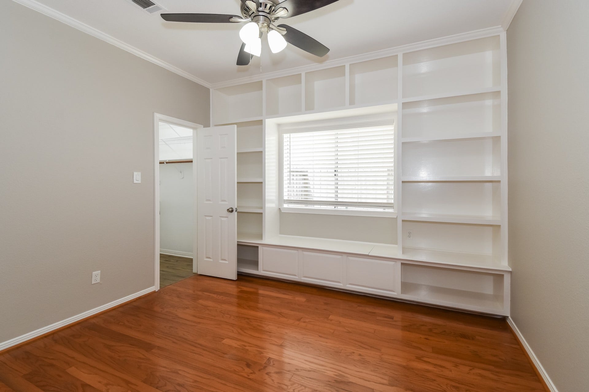 2819 Calender Lake Drive, Missouri City, TX 77459 2819 Calender Lake Drive, Missouri City, TX 77459