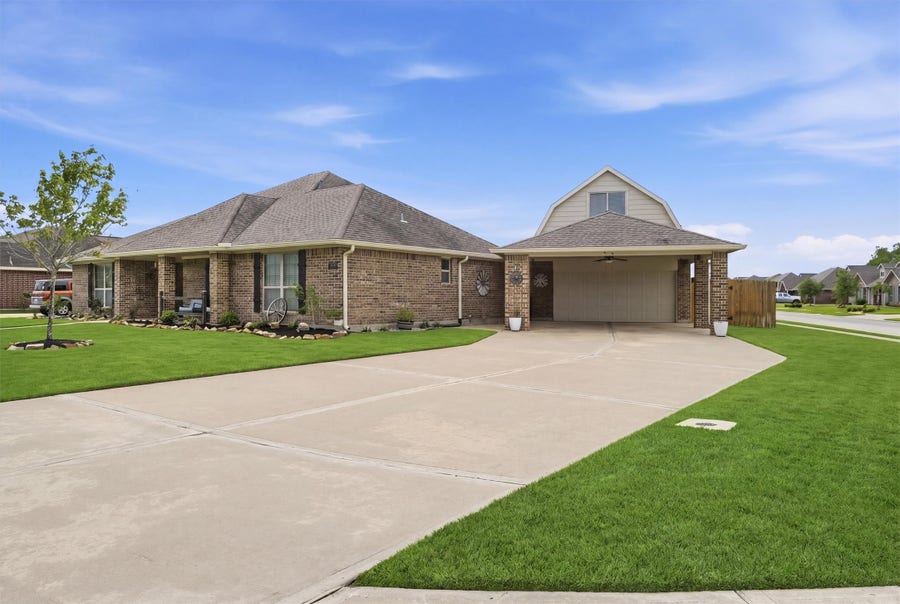 Property photo for 7131 Limestone Circle, Manvel, TX