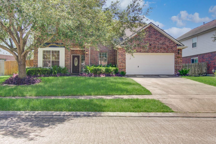 Property photo for 13919 Charterhouse Way, Sugar Land, TX