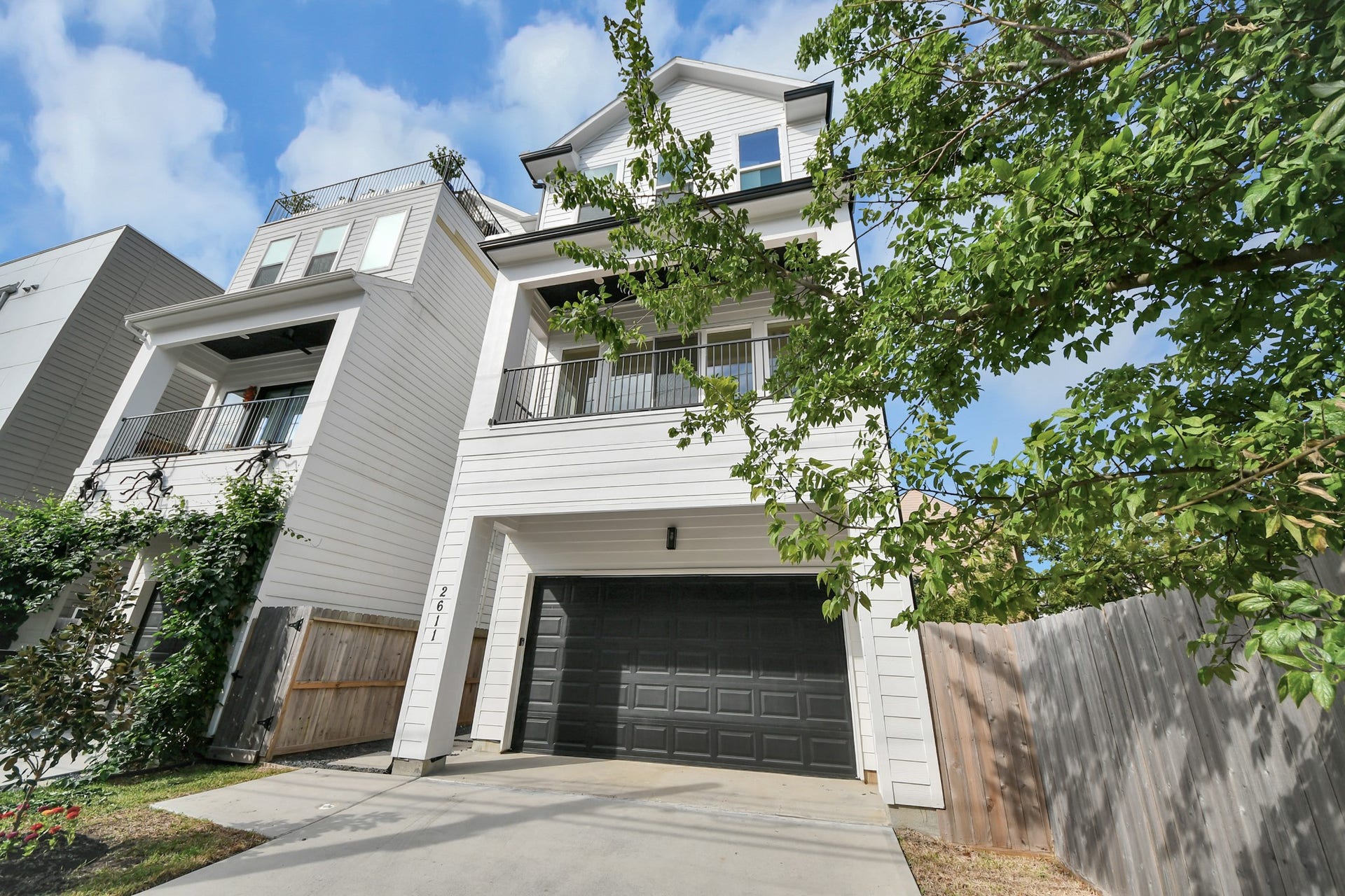 2611 Sherwin Street, Houston, TX 77007 2611 Sherwin Street, Houston, TX 77007