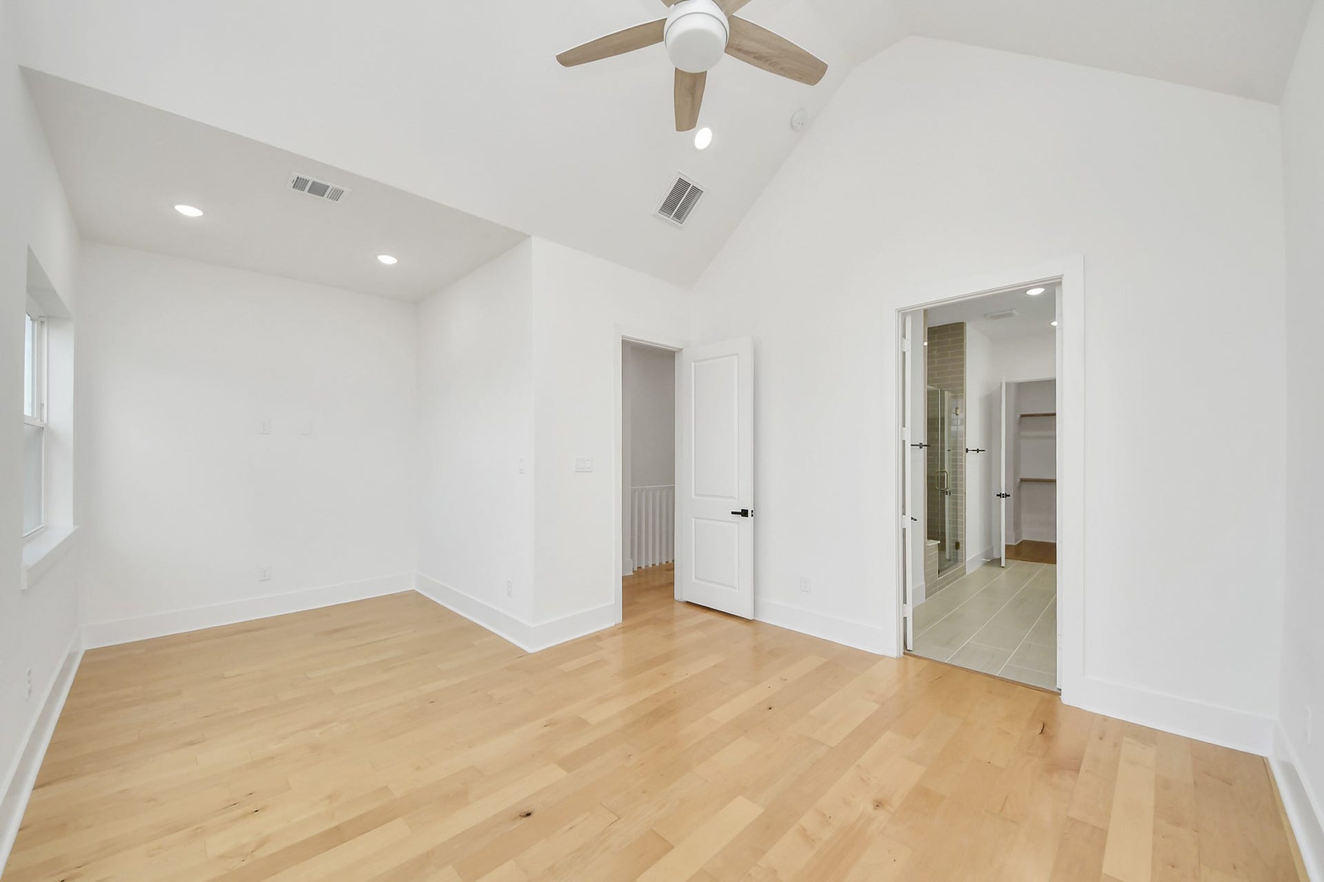 2611 Sherwin Street, Houston, TX 77007 2611 Sherwin Street, Houston, TX 77007