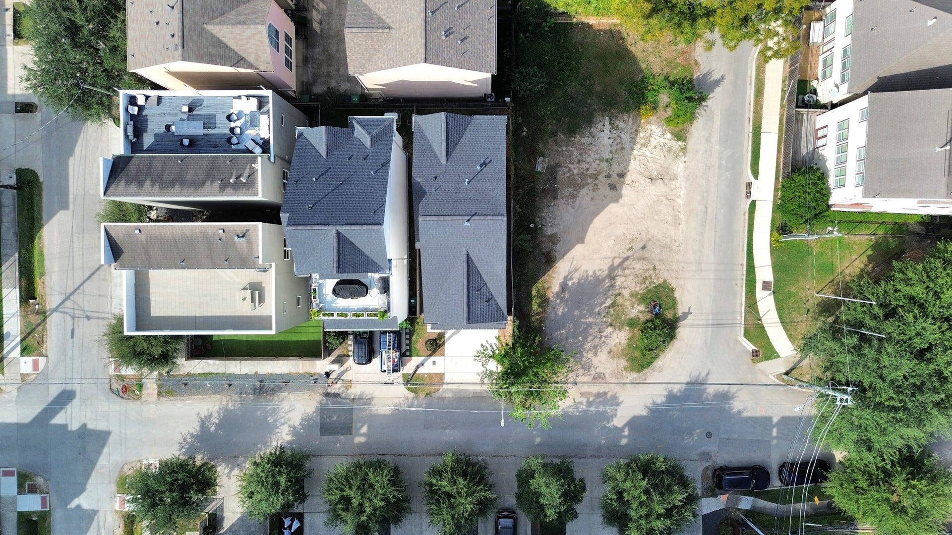 2611 Sherwin Street, Houston, TX 77007 2611 Sherwin Street, Houston, TX 77007