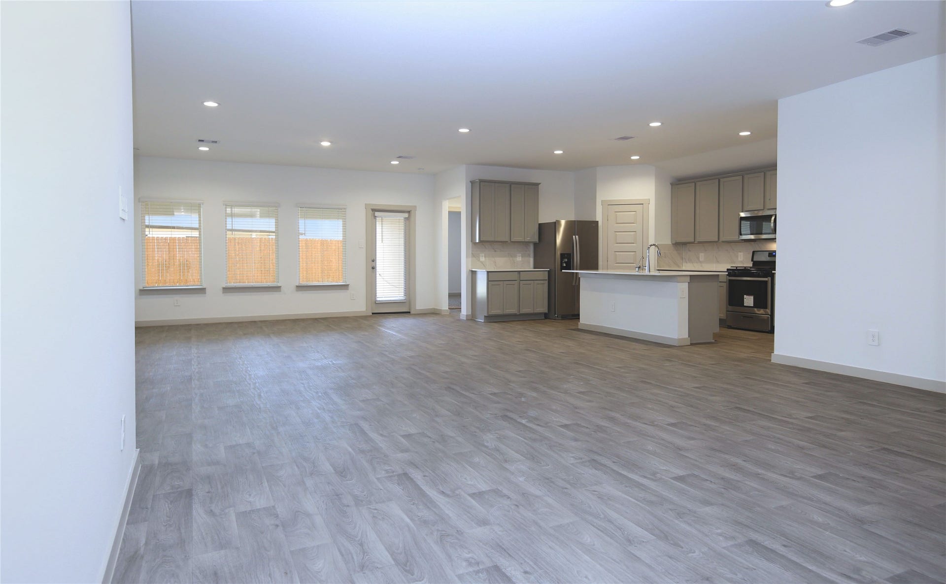 1702 Windway Court, Rosenberg, TX 77469 1702 Windway Court, Rosenberg, TX 77469
