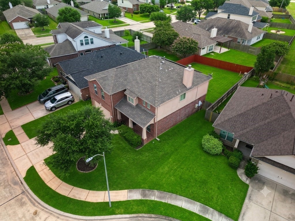 8711 Sandusky Court, Tomball, TX 77375 8711 Sandusky Court, Tomball, TX 77375