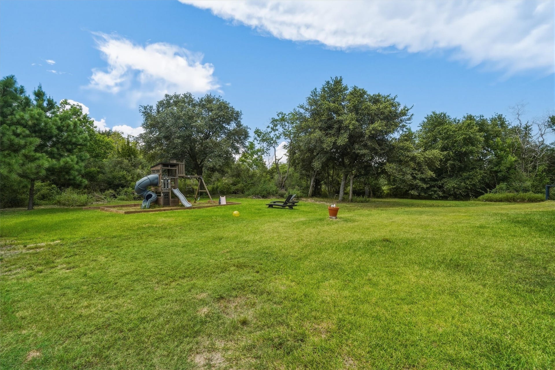 6115 San Leon Drive, Dickinson, TX 77539 2 acres of developed/undeveloped land!