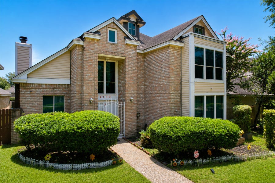 Property photo for 4739 Cashel Glen Drive, Houston, TX
