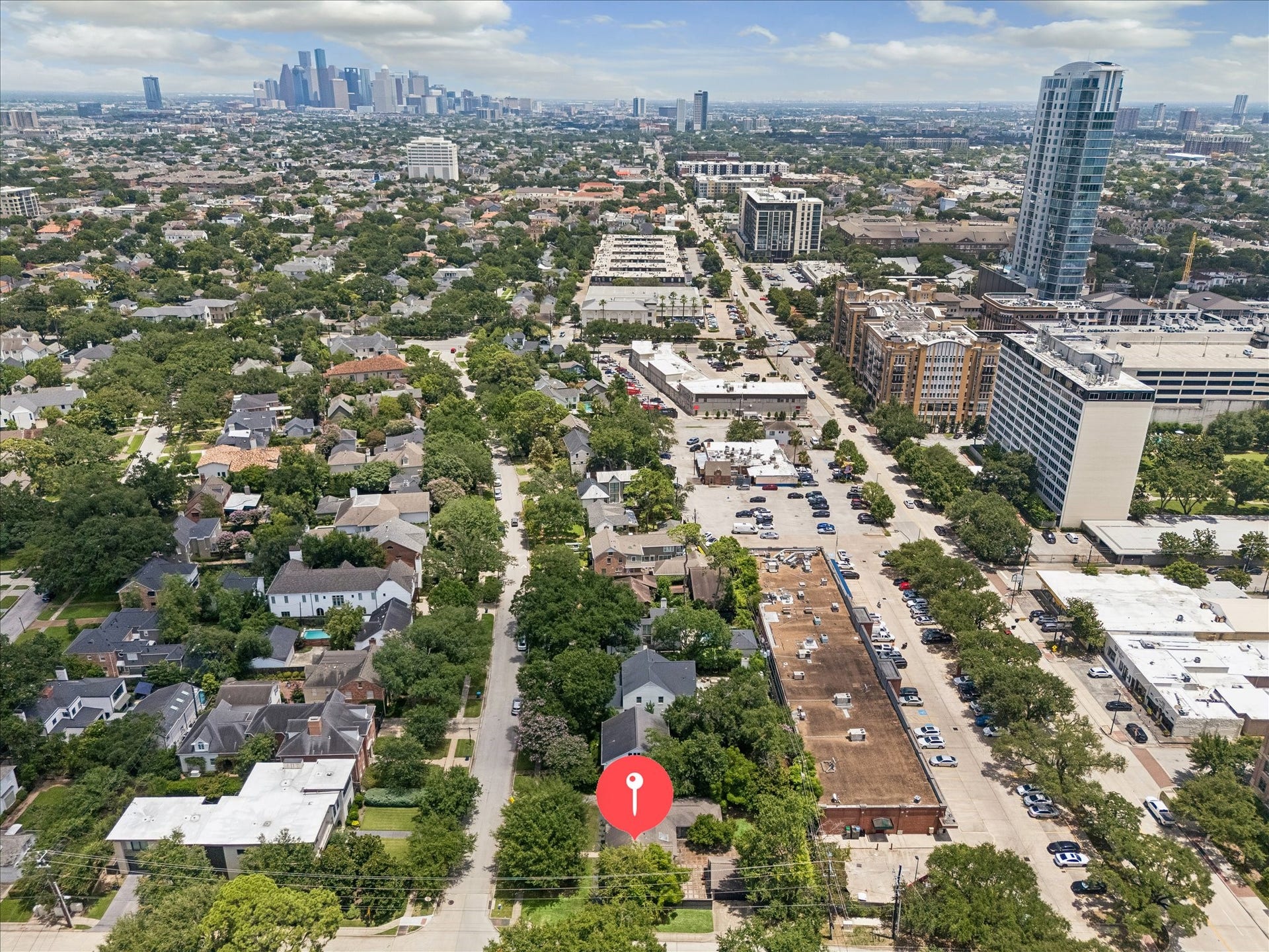 3071 Locke Lane, Houston, TX 77019 Neighborhood aerial highlighting proximity to Houston's premier shopping, dining, and cultural destinations.