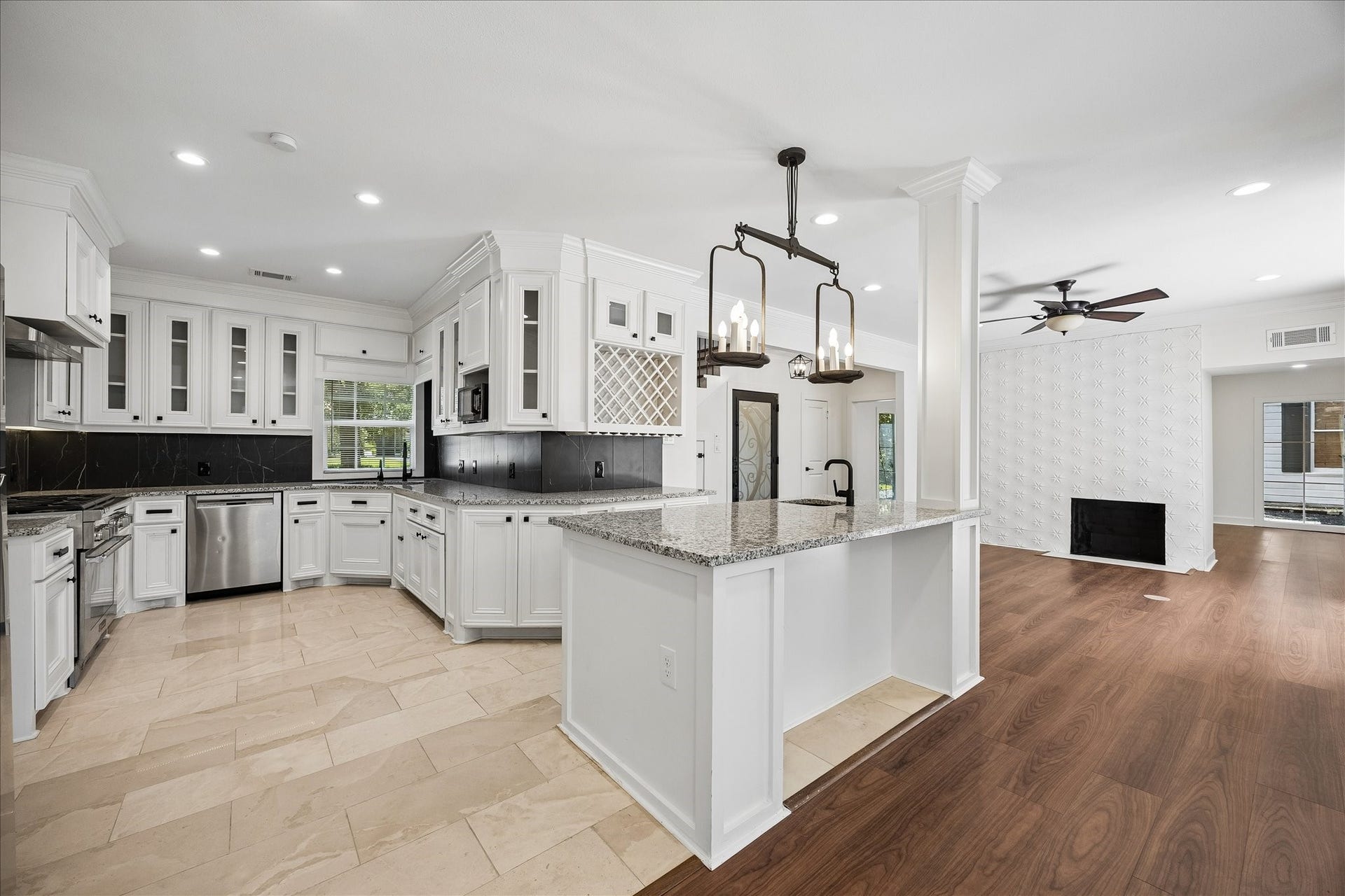 3071 Locke Lane, Houston, TX 77019 Kitchen with ample cabinetry and opportunity for modernization.