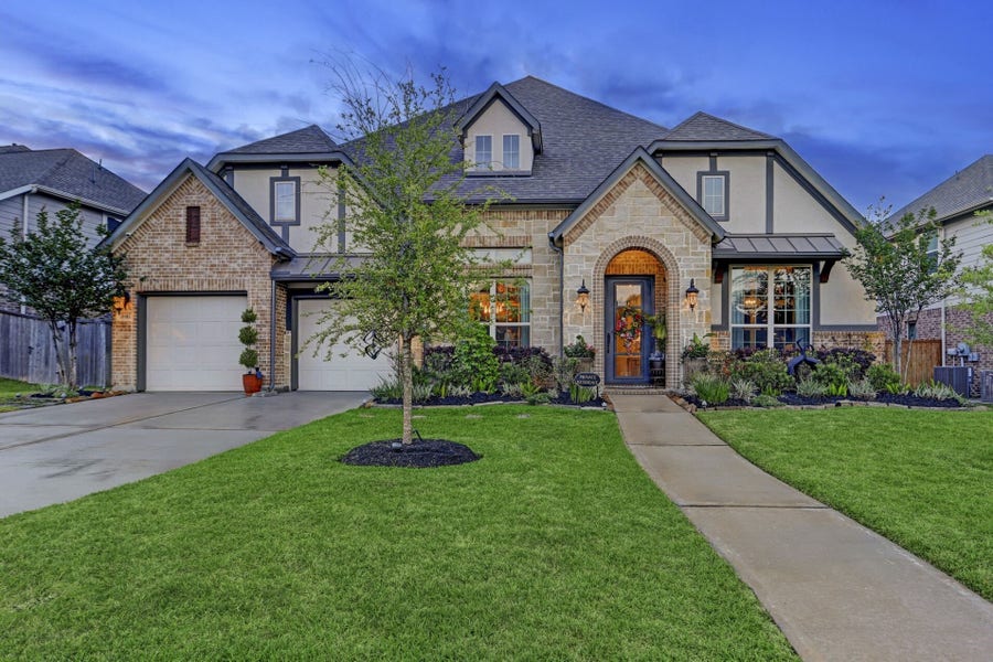 Property photo for 5911 Vineyard Creek Lane, Houston, TX