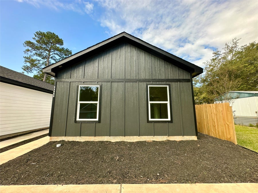 Property photo for 11555 Persimmon Street, Willis, TX