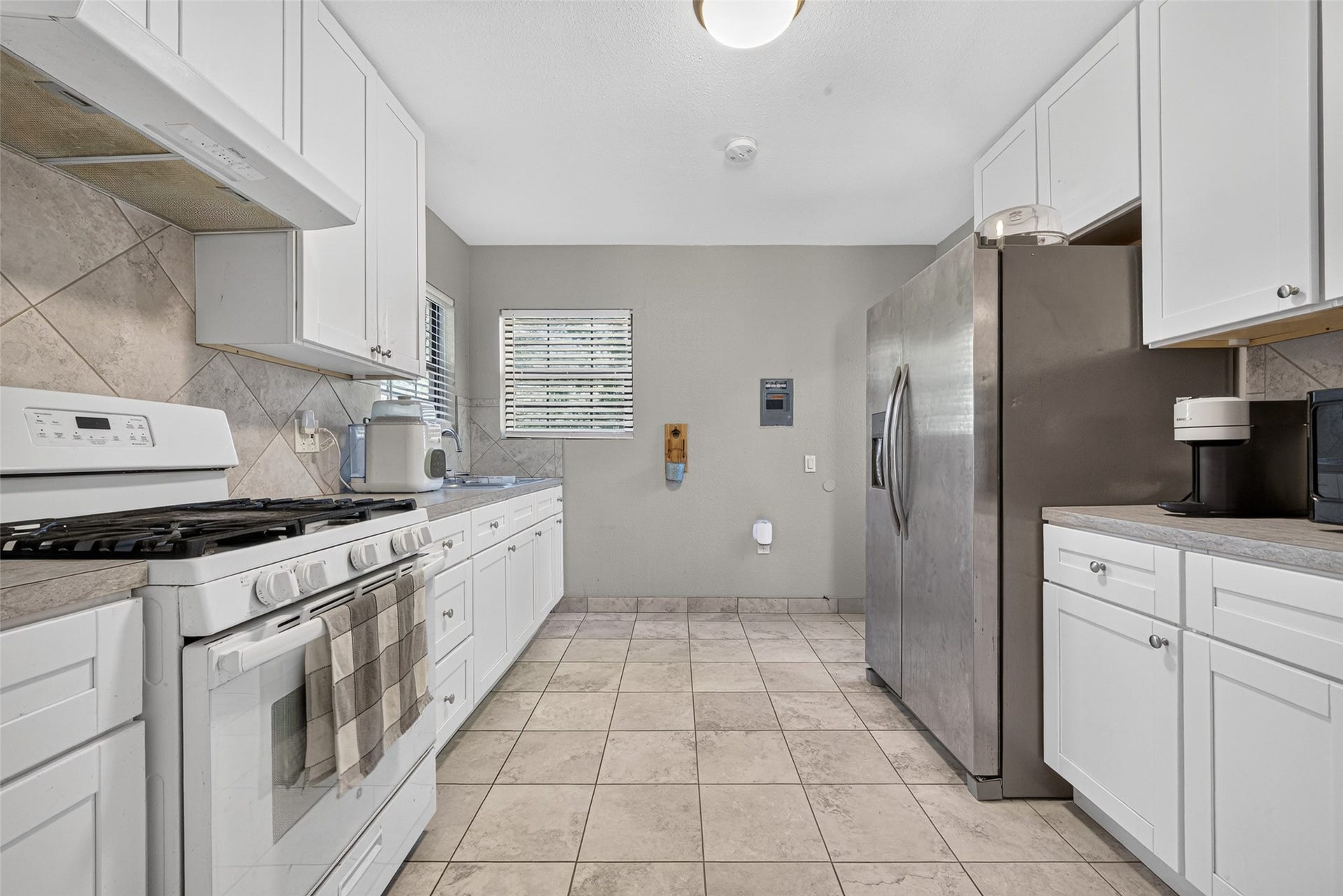 8125 Barkley Street, Houston, TX 77017 8125 Barkley Street, Houston, TX 77017
