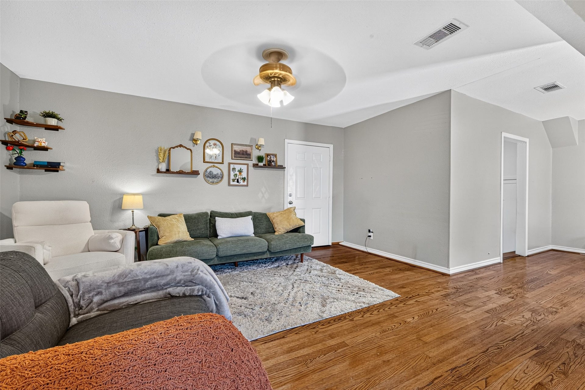 8125 Barkley Street, Houston, TX 77017 8125 Barkley Street, Houston, TX 77017
