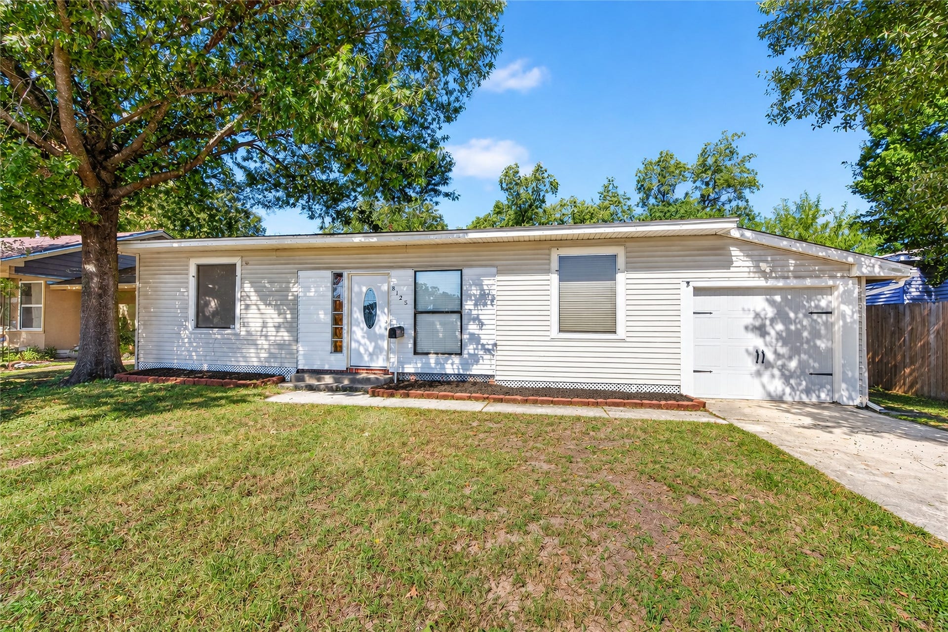 8125 Barkley Street, Houston, TX 77017 8125 Barkley Street, Houston, TX 77017