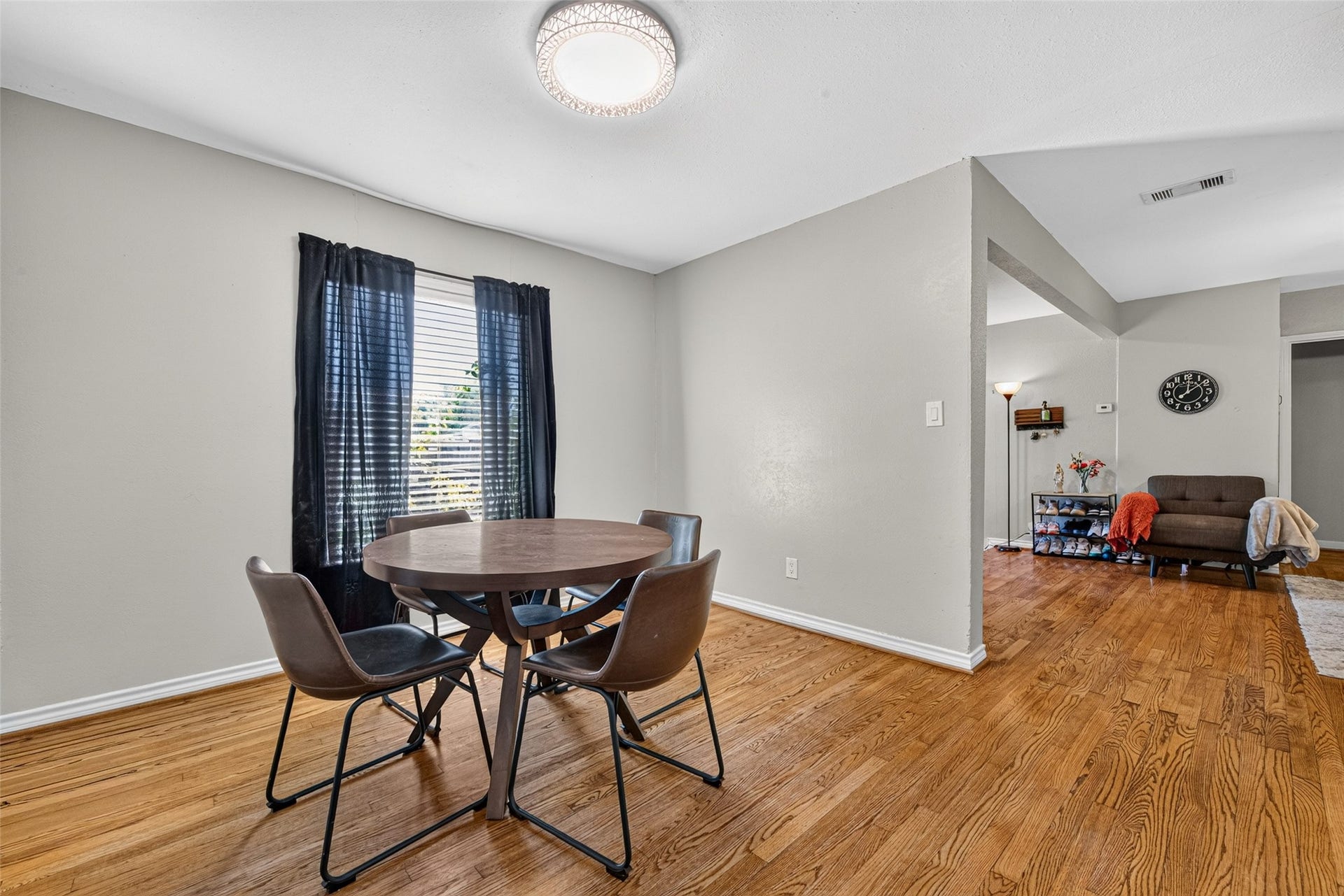 8125 Barkley Street, Houston, TX 77017 8125 Barkley Street, Houston, TX 77017