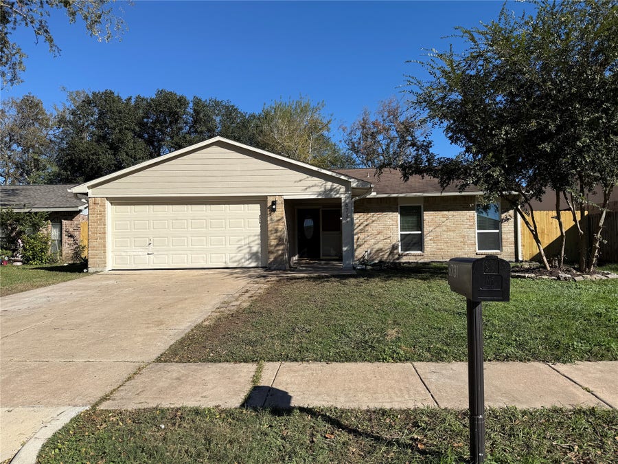 Property photo for 6731 Blue Ridge Drive, Richmond, TX