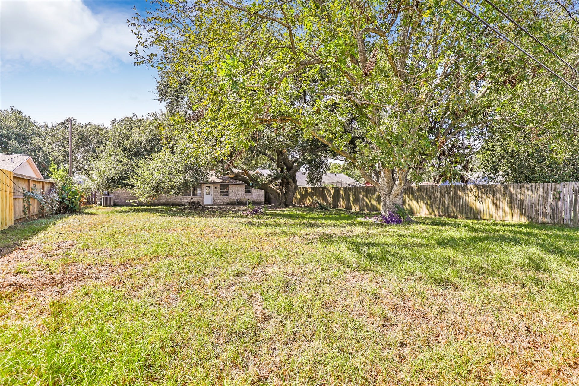 603 Sharon Drive, Humble, TX 77338 603 Sharon Drive, Humble, TX 77338