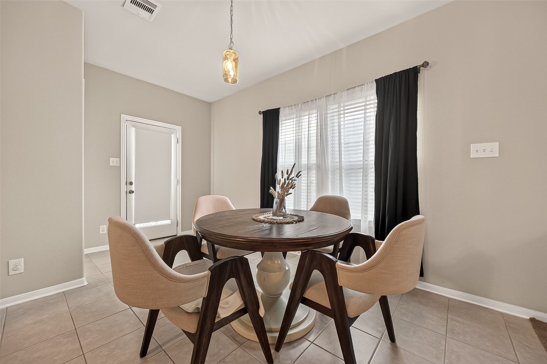 8 Desert Sun Court, Manvel, TX 77578 8 Desert Sun Court, Manvel, TX 77578